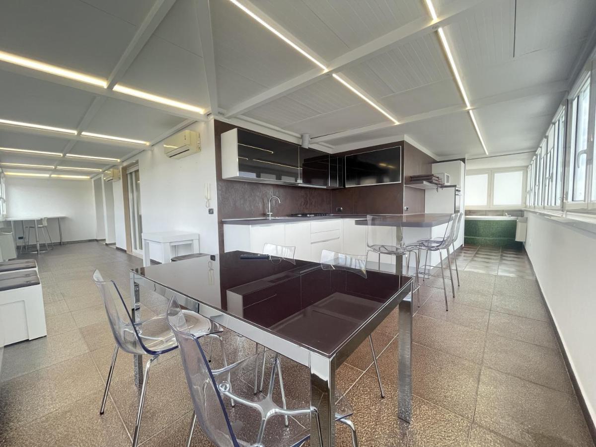 Cconforthotels Appartamento Skyline Bari Buitenkant foto